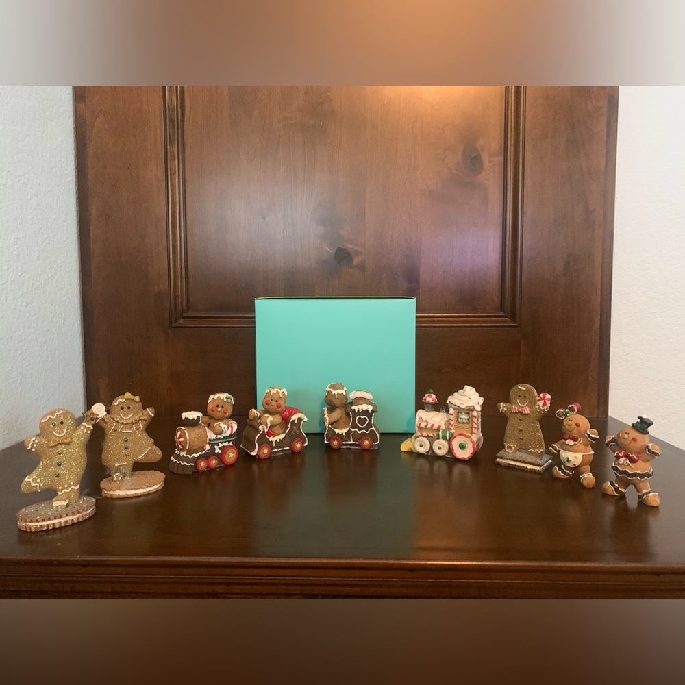Gingerbread Figurine Train Set with Festive Accents